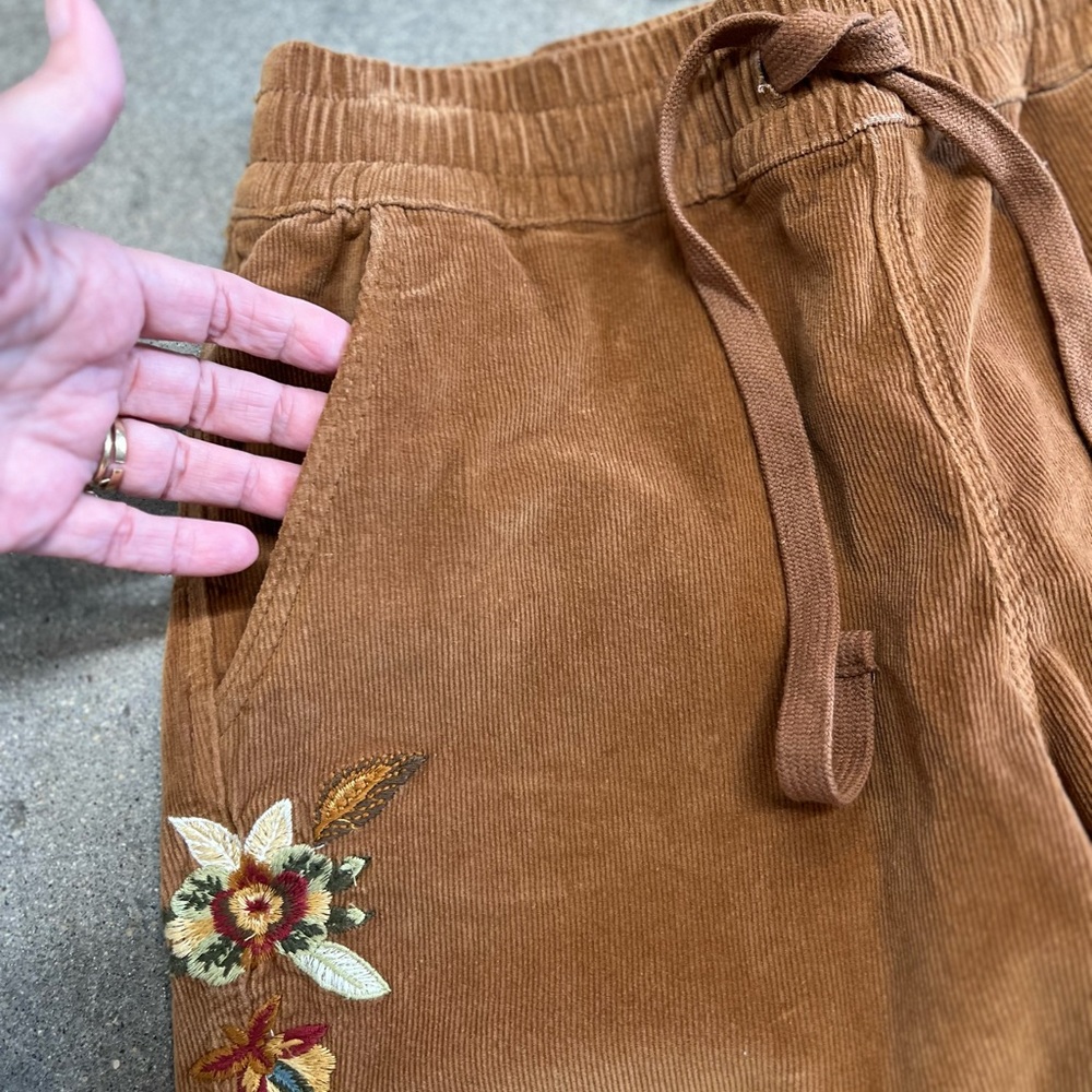 DRIFTWOOD camel / brown Corduroy Jogger Pants with beautiful embroidery on sides - Picture 4 of 13
